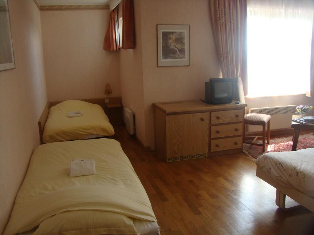 Hotel Restaurant N 4 Martelange Rom bilde